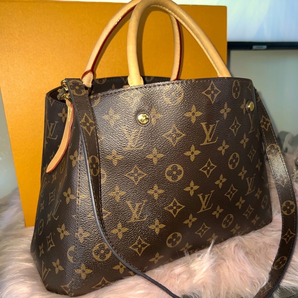 Louis Vuitton shoulder bag